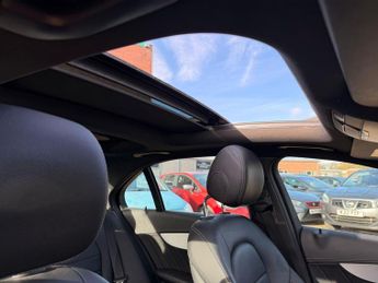 Mercedes-Benz C Class 2.1 C220d AMG Line (Premium) 7G-Tronic+ Euro 6 (s/s) 4dr