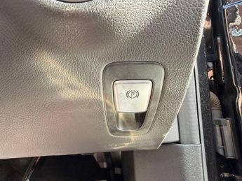 Mercedes-Benz C Class 2.1 C220d AMG Line (Premium) 7G-Tronic+ Euro 6 (s/s) 4dr