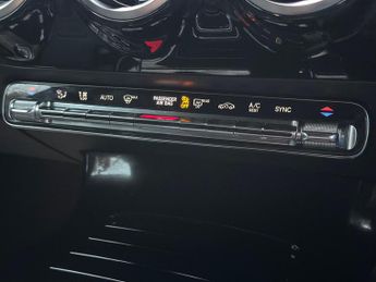 Mercedes-Benz A Class 1.3 A200 AMG Line 7G-DCT Euro 6 (s/s) 5dr