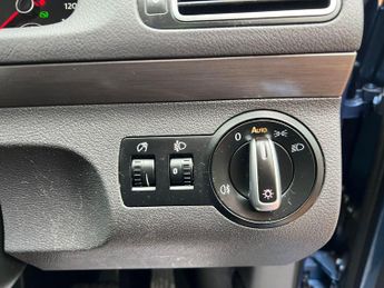 Volkswagen Touran 1.6 TDI SE DSG Euro 5 5dr