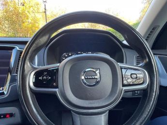 Volvo XC90 2.0 D5 Momentum Geartronic 4WD Euro 6 (s/s) 5dr