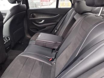 Mercedes-Benz E Class 2.0 E220d AMG Line Saloon 4dr Diesel G-Tronic+ Euro 6 (s/s) (194