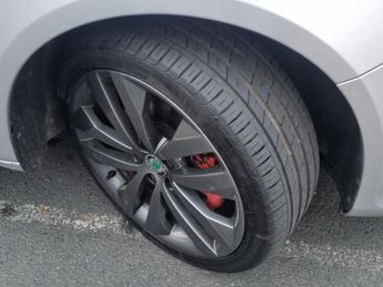 Skoda Fabia 1.4 TSI vRS Hatchback 5dr Petrol DSG Euro 5 (180 ps)