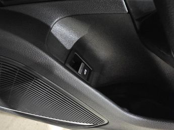 Audi A4 Avant 2.0 TFSI 35 Black Edition S Tronic Euro 6 (s/s) 5dr