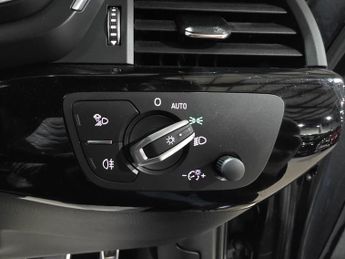 Audi A4 Avant 2.0 TFSI 35 Black Edition S Tronic Euro 6 (s/s) 5dr