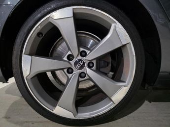 Audi A4 Avant 2.0 TFSI 35 Black Edition S Tronic Euro 6 (s/s) 5dr