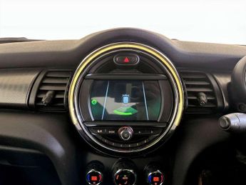 MINI Hatch 1.5 Cooper Exclusive Steptronic Euro 6 (s/s) 3dr