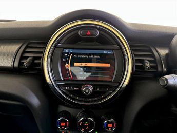 MINI Hatch 1.5 Cooper Exclusive Steptronic Euro 6 (s/s) 3dr