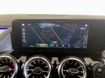 Mercedes-Benz EQA EQA 350 66.5kWh AMG Line Auto 4MATIC 5dr