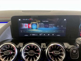 Mercedes-Benz EQA EQA 350 66.5kWh AMG Line Auto 4MATIC 5dr