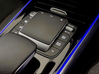 Mercedes-Benz EQA EQA 350 66.5kWh AMG Line Auto 4MATIC 5dr