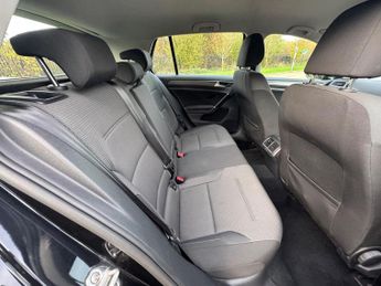 Volkswagen Golf 1.6 TDI SE Nav DSG Euro 6 (s/s) 5dr
