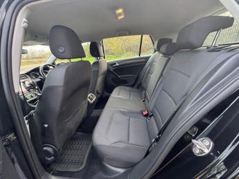 Volkswagen Golf 1.6 TDI SE Nav DSG Euro 6 (s/s) 5dr