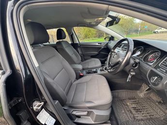 Volkswagen Golf 1.6 TDI SE Nav DSG Euro 6 (s/s) 5dr