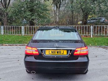 Mercedes-Benz E Class 2.1 E220 CDI BlueEfficiency SE Tiptronic Euro 5 4dr