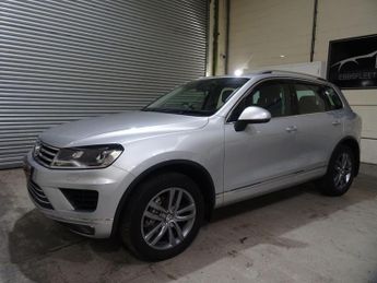 Volkswagen Touareg 3.0 TDI V6 BlueMotion Tech SE Tiptronic 4WD Euro 6 (s/s) 5dr