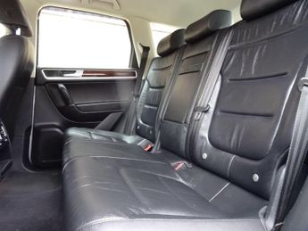Volkswagen Touareg 3.0 TDI V6 BlueMotion Tech SE Tiptronic 4WD Euro 6 (s/s) 5dr