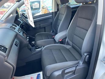 Volkswagen Touran 2.0 TDI SE DSG Euro 5 5dr