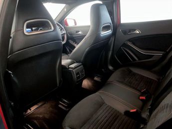 Mercedes-Benz GLA 1.6 GLA180 AMG Line Edition 7G-DCT Euro 6 (s/s) 5dr