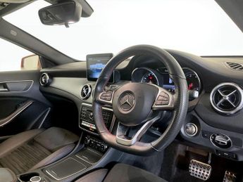 Mercedes-Benz GLA 1.6 GLA180 AMG Line Edition 7G-DCT Euro 6 (s/s) 5dr