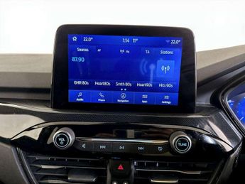 Ford Kuga 2.5 Duratec 14.4kWh ST-Line Edition CVT Euro 6 (s/s) 5dr