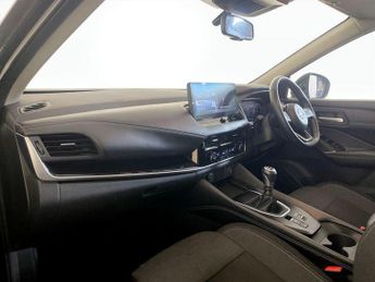 Nissan Qashqai 1.3 DIG-T MHEV N-Connecta Euro 6 (s/s) 5dr