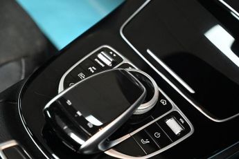 MERCEDES-BENZ E-CLASS 2.0 E220d AMG Line (Premium) Estate 5dr Diesel G-Tronic+ 4MATIC 