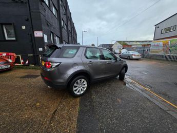 Land Rover Discovery Sport 2.0 TD4 SE Tech Auto 4WD Euro 6 (s/s) 5dr