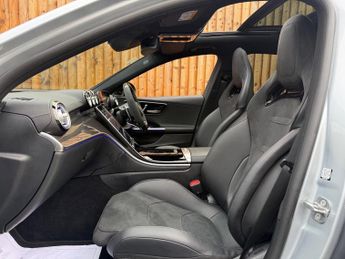 Mercedes-Benz C Class 2.0 C63 6.1kWh AMG S E Performance Carbon Edition SpdS MCT 4MATI