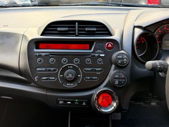 Honda Jazz 1.4 i-VTEC ES Hatchback 5dr Petrol CVT Euro 5 (99 ps)