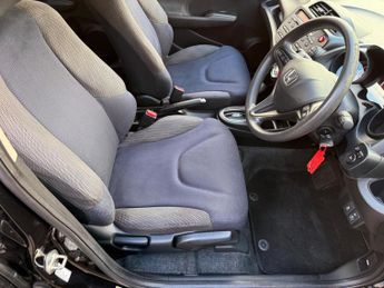 Honda Jazz 1.4 i-VTEC ES Hatchback 5dr Petrol CVT Euro 5 (99 ps)