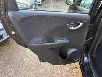 Honda Jazz 1.4 i-VTEC ES Hatchback 5dr Petrol CVT Euro 5 (99 ps)