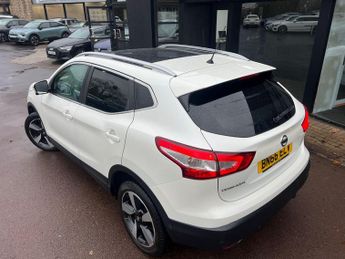 Nissan Qashqai 1.2 DIG-T N-Connecta XTRON 2WD Euro 6 (s/s) 5dr