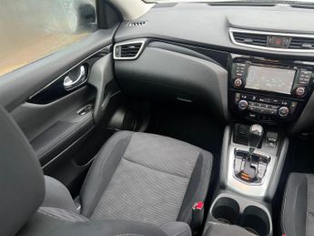 Nissan Qashqai 1.2 DIG-T N-Connecta XTRON 2WD Euro 6 (s/s) 5dr