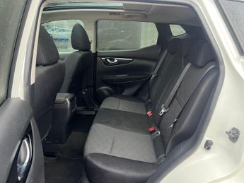 Nissan Qashqai 1.2 DIG-T N-Connecta XTRON 2WD Euro 6 (s/s) 5dr