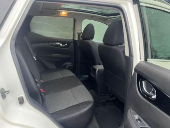 Nissan Qashqai 1.2 DIG-T N-Connecta XTRON 2WD Euro 6 (s/s) 5dr