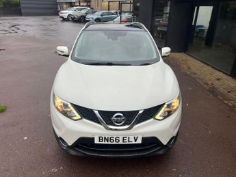 Nissan Qashqai 1.2 DIG-T N-Connecta XTRON 2WD Euro 6 (s/s) 5dr