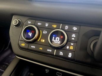 Land Rover Defender 110 2.0 SD4 HSE Auto 4WD Euro 6 (s/s) 5dr