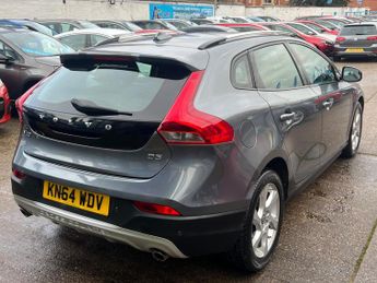 Volvo V40 Cross Country 2.0 D3 Lux Nav Hatchback 5dr Diesel Geartronic Euro 5 (s/s) (150