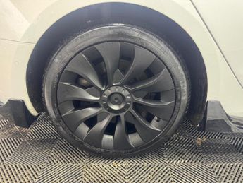 Tesla Model 3 (Dual Motor) Long Range Auto 4WDE 4dr