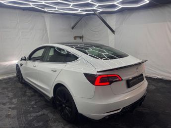 Tesla Model 3 (Dual Motor) Long Range Auto 4WDE 4dr