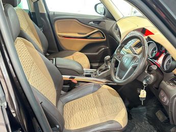Vauxhall Zafira Tourer 2.0 CDTi SE Auto Euro 5 5dr