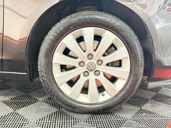 Vauxhall Zafira Tourer 2.0 CDTi SE Auto Euro 5 5dr