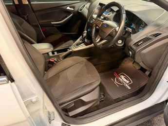 Ford Focus 1.6 Zetec Powershift Euro 6 5dr