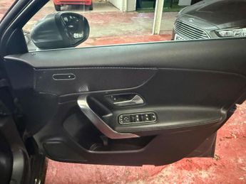 Mercedes-Benz A Class 1.5 A180d Sport (Executive) 7G-DCT Euro 6 (s/s) 5dr