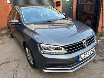 Volkswagen Jetta 2.0 TDI SE DSG Euro 6 (s/s) 4dr