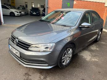 Volkswagen Jetta 2.0 TDI SE DSG Euro 6 (s/s) 4dr