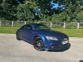 Audi TT 2.0 TDI Black Edition quattro Euro 5 3dr