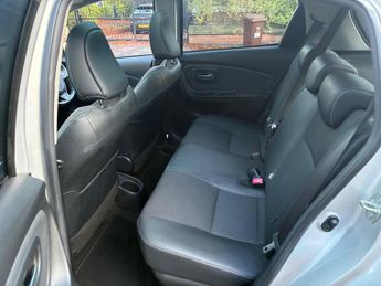Toyota Yaris 1.5 VVT-h Excel E-CVT Euro 6 5dr (15in Alloy)