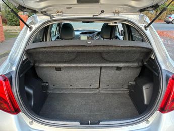 Toyota Yaris 1.5 VVT-h Excel E-CVT Euro 6 5dr (15in Alloy)